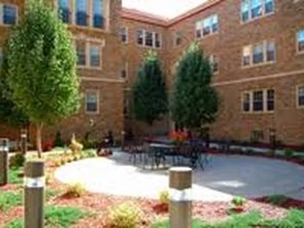 Century Tower Apartments, 627 N 25th St #B7aaffdbc, Saint Joseph, MO 64506