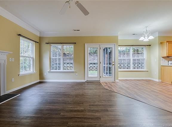 3rd image of 7287 Sedgebrook Dr W
