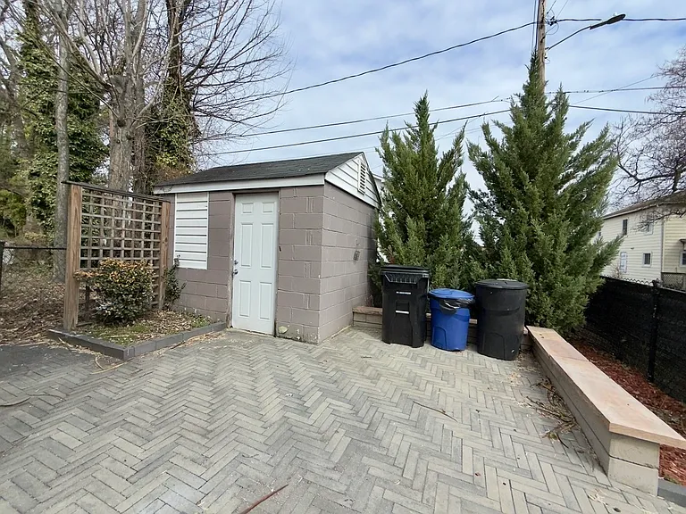 123 Walnut Ave — Photo 16