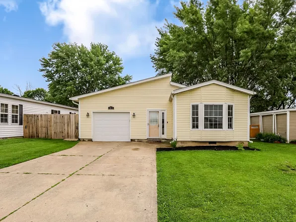 3193 Westpointe Dr, Franklin, IN 46131
