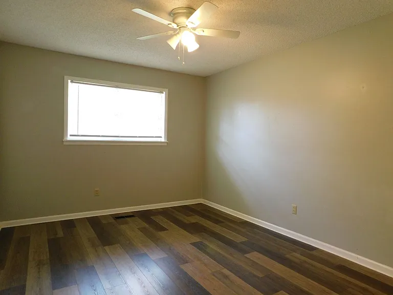 7800 Meadow Dr — Photo 6