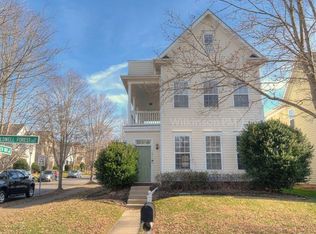 10218 Caldwell Forest Dr, Charlotte, NC 28213