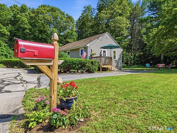 4th image of 8 Mill Cove Road