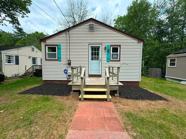 5 Roberts Park Rd, Holland, MA 01521