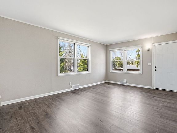 3rd image of 7603 Deep Spring Rd