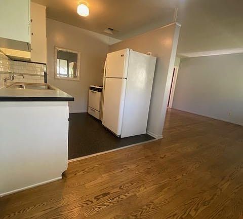 4th image of 724 Silver Lake Blvd APT 5