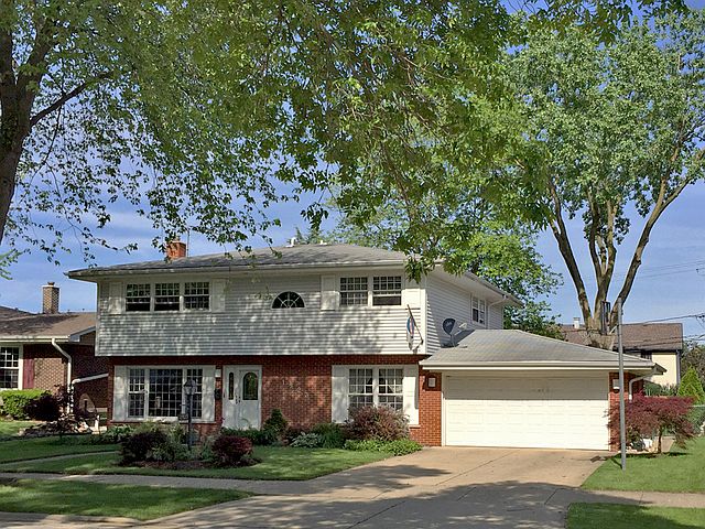 1st image of 1923 N Burke Dr