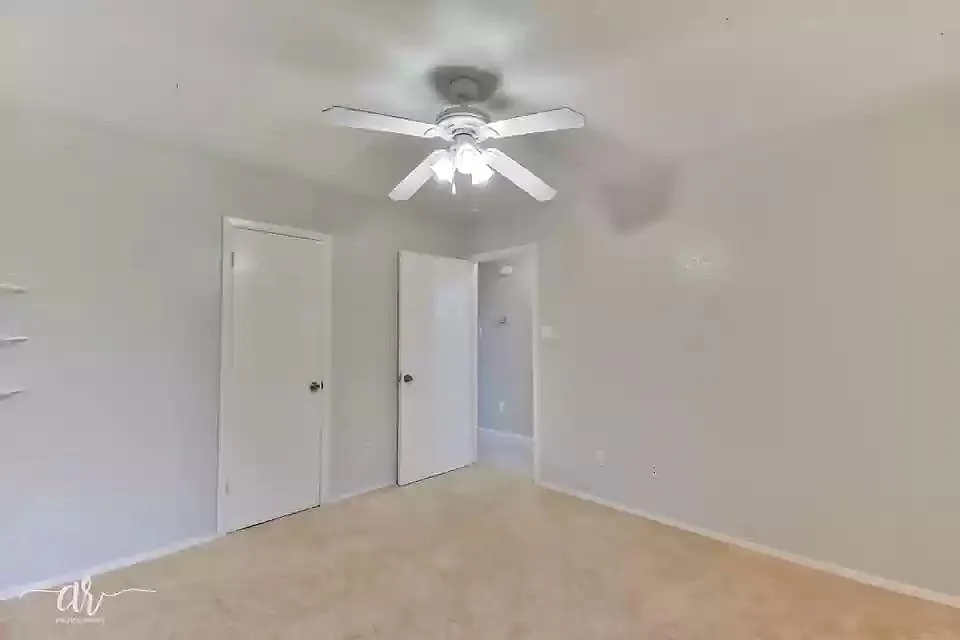 3 bed, 1556 sqft, $2,200 — Photo 4