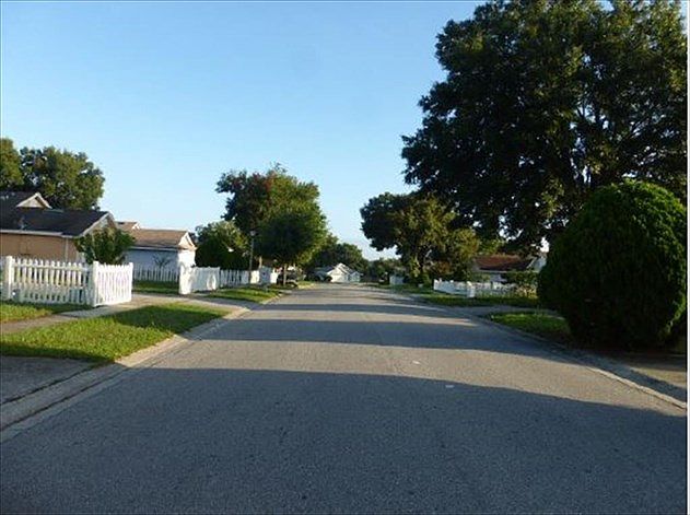 2nd image of 6622 Meritmoor Cir