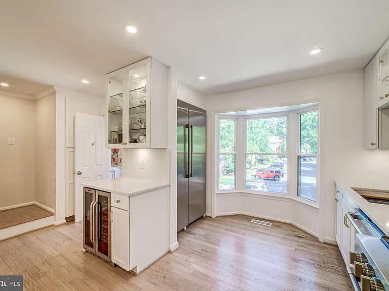 8 Carriage House Cir — Photo 38