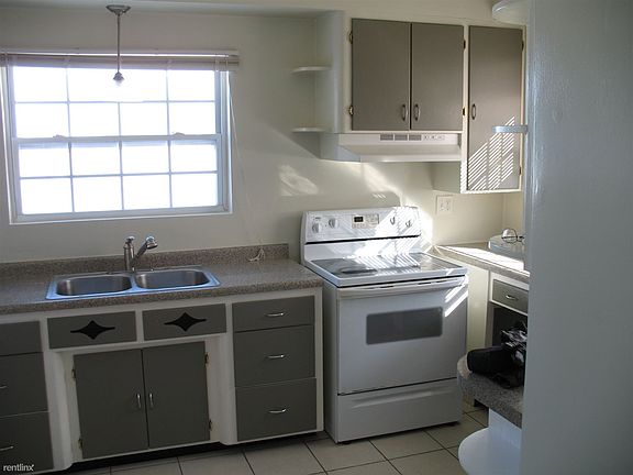 ONE BEDROOM APARTMENT 002