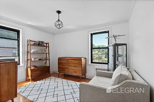 Sold by (Legacy) Elegran | media 4