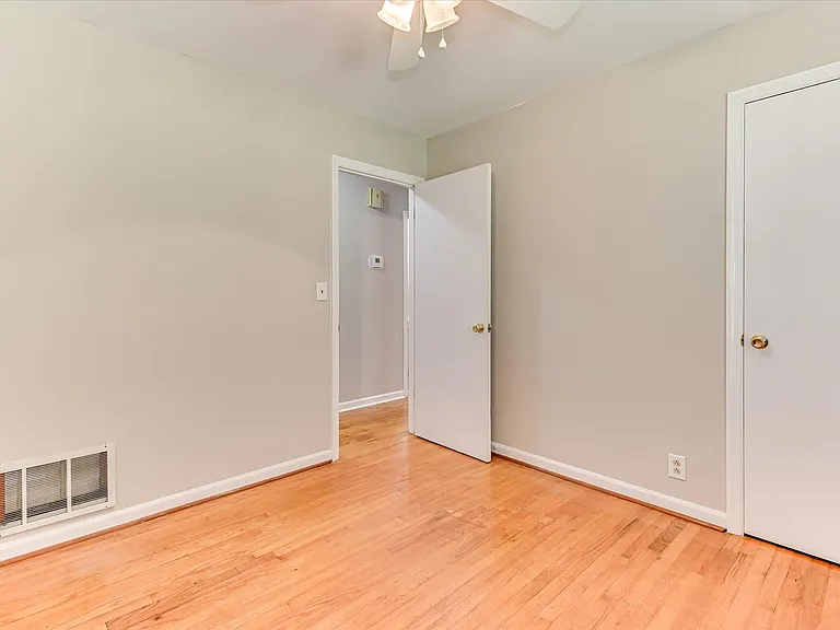 2705 Bolling Rd — Photo 38