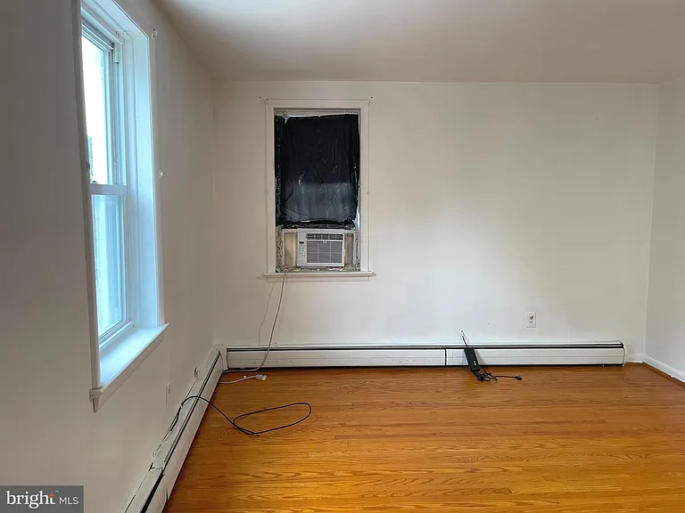 6649 Hegerman St — Photo 16