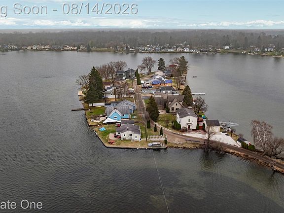 3rd image of 4262 Flynn Dr