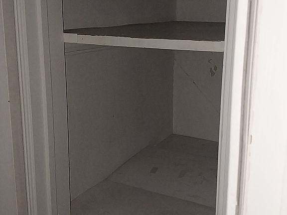 4th image of 318 Wyoming Ave #2