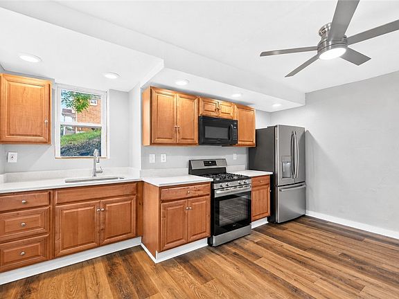 4th image of 6 Gensler Rd