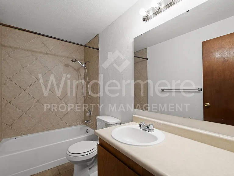 13208 E Skyview Ave — Photo 17