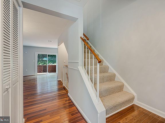 5th image of 14169 Royal Oak Ln