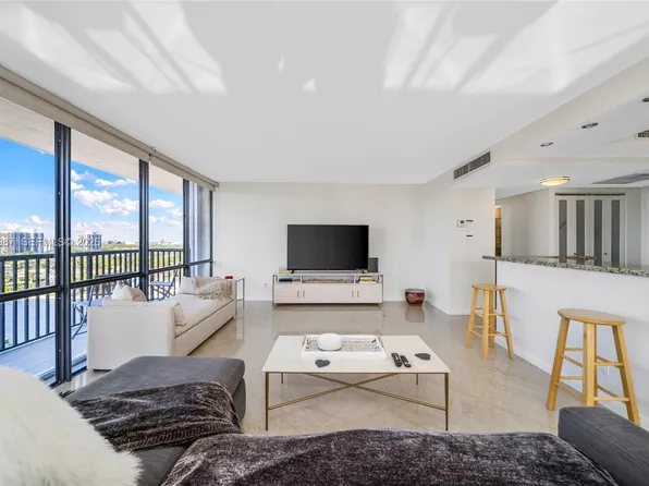 2017 S Ocean Dr APT 1502, Hallandale Beach, FL 33009