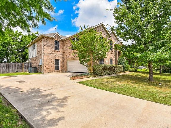 3rd image of 1257 Carriage Creek Dr