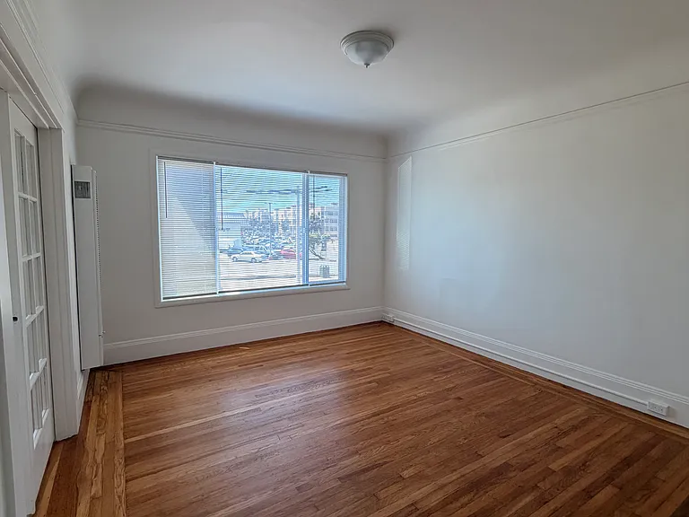 4726 Cabrillo St #2 — Photo 4