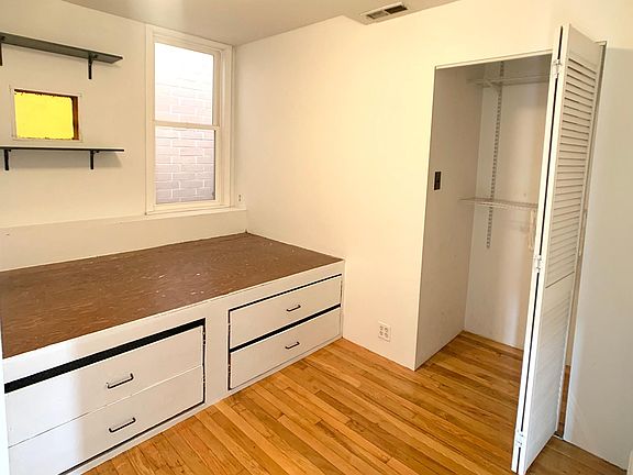 5th image of 2322 N Wayne Ave #2