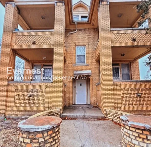 11391 Belleterre Ave #1S — Photo 2