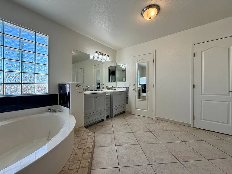 1538 Roughrider Cir — Photo 18