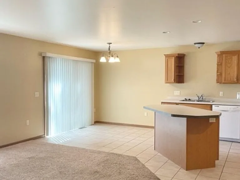 3566-3572 E Meadows Pl — Photo 18