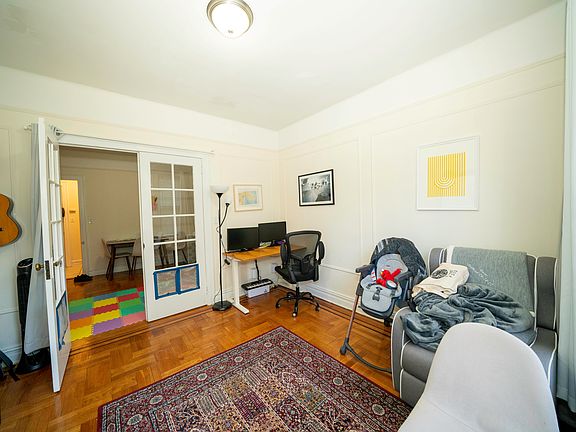 4th image of 2821 37th St APT 1