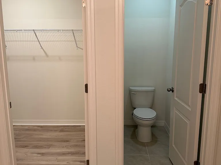 327 Lazio Cir — Photo 15