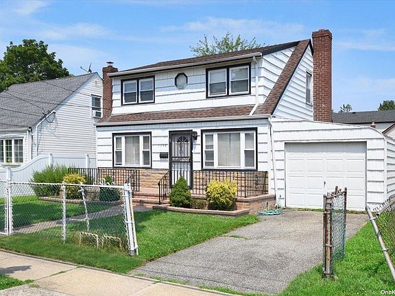 2nd image of 1049 Midland St