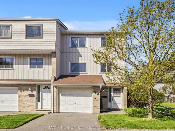 1975 Rosefield Rd #40, Pickering, ON L1V 3E3