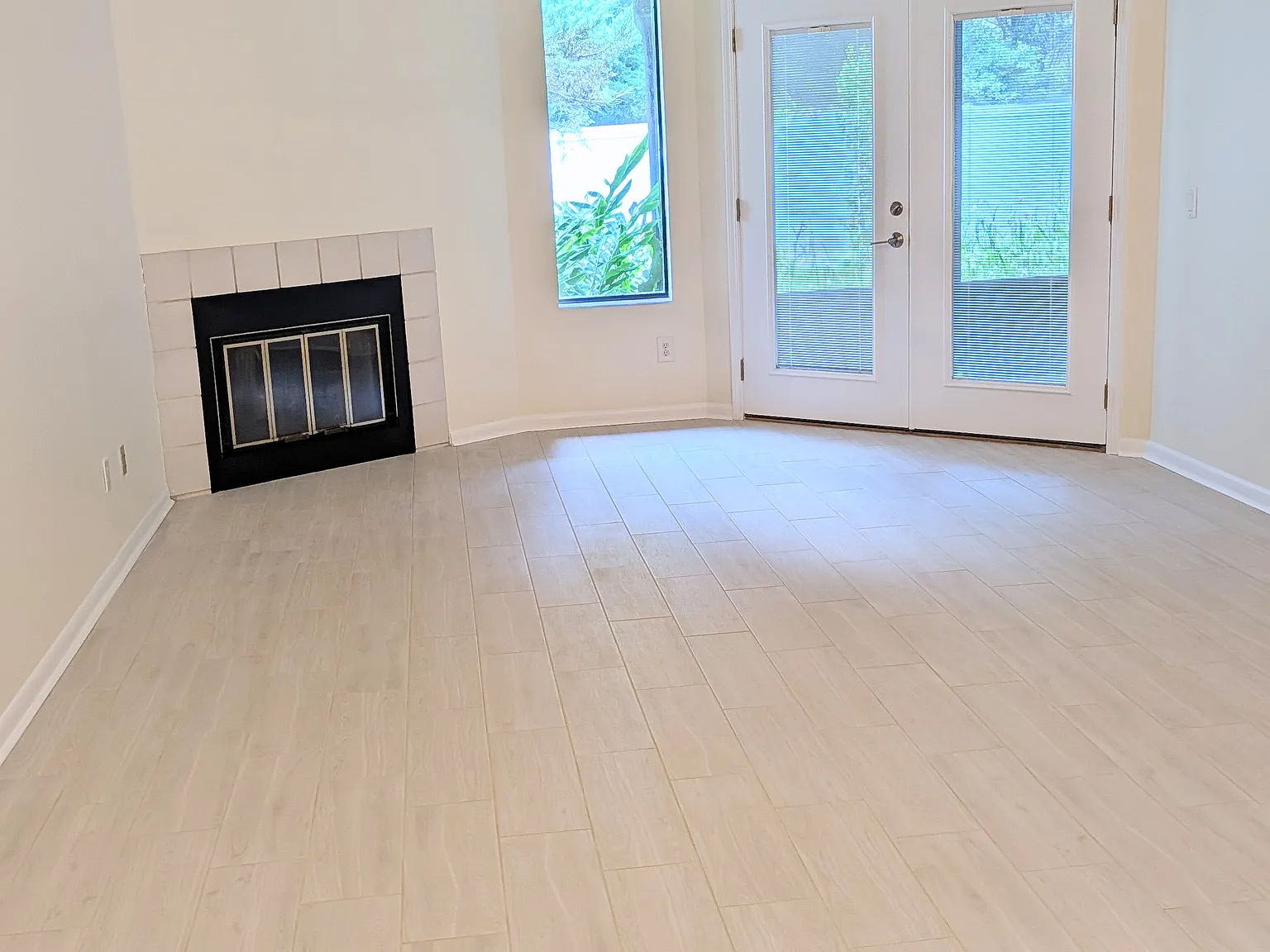 2 bed, 1344 sqft, $2,500 — Photo 3