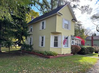 10547 Livingston St, Whitmore Lake, MI 48189