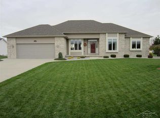 2747 Limerick Dr, Bay City, MI