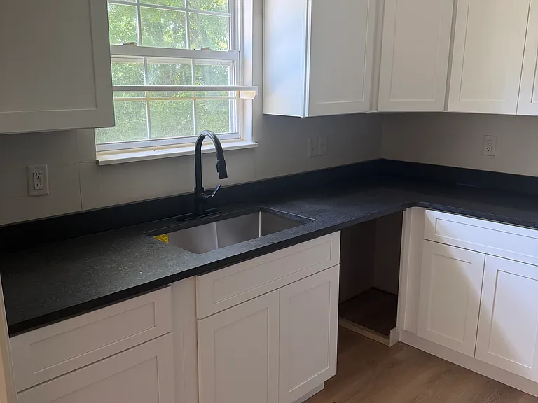 3909 Selma Ave — Photo 4