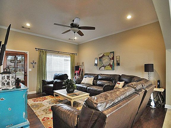 3rd image of 110 Coal Dr