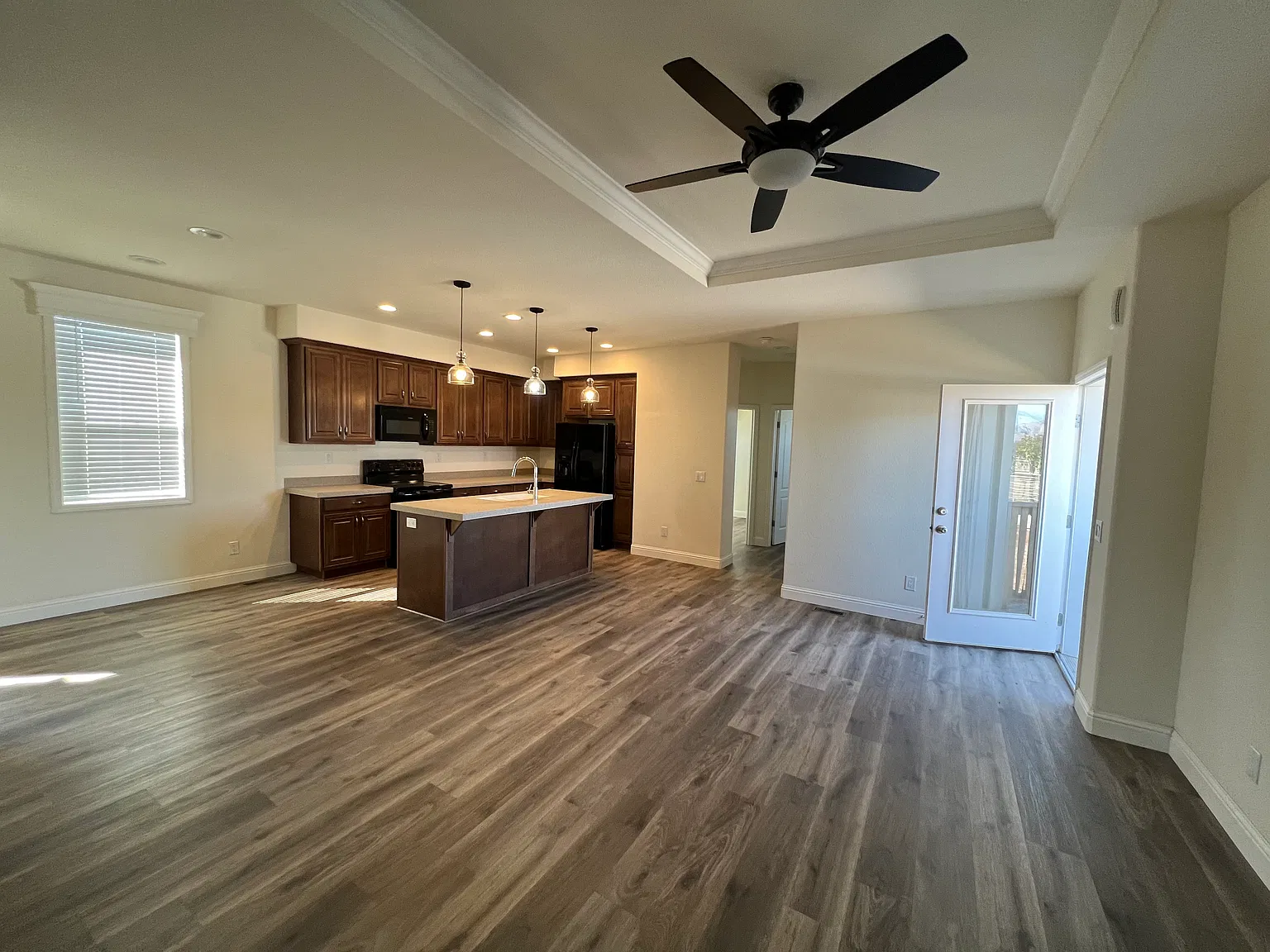 3 bed, $3,700 — Photo 4