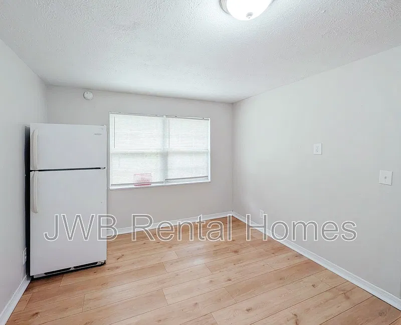 Northside — Photo 4