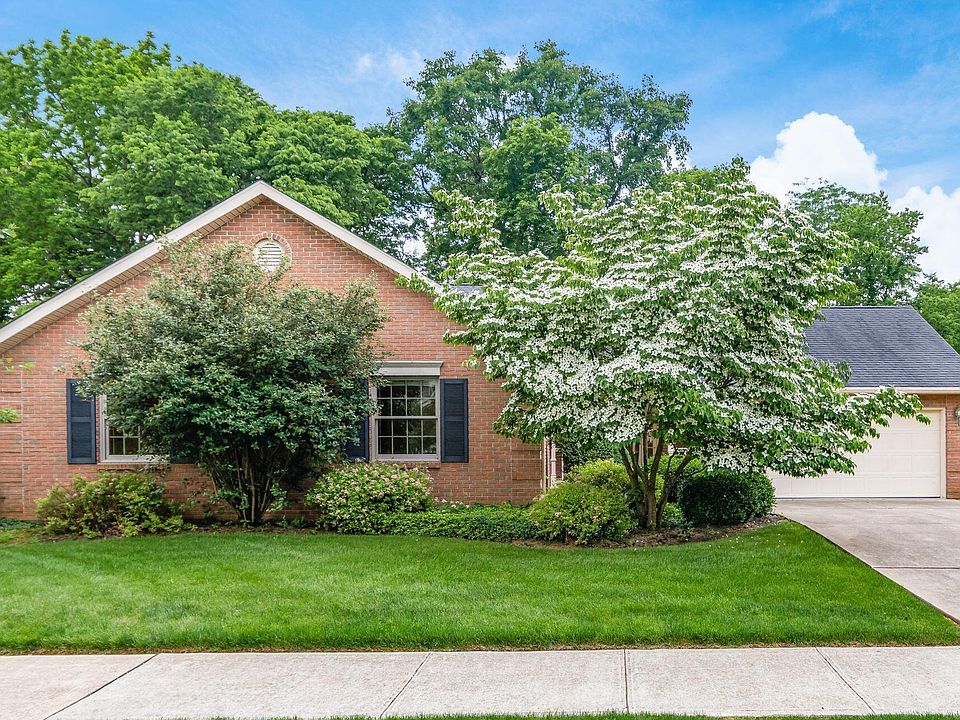 1st image of 207 Wicklow Dr