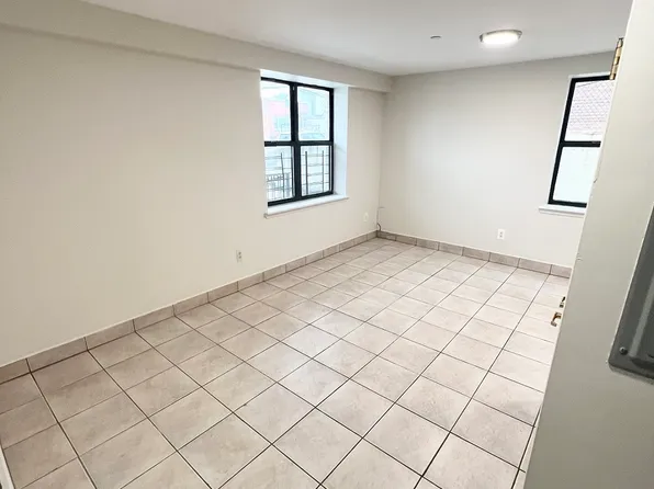 19-54 77th Street image 10 of 27