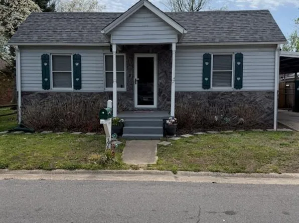 305 E Ironbanks Rd, Charleston, MO 63834