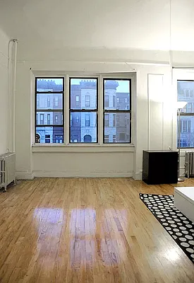 Rented by C2R Management LLC | media 8