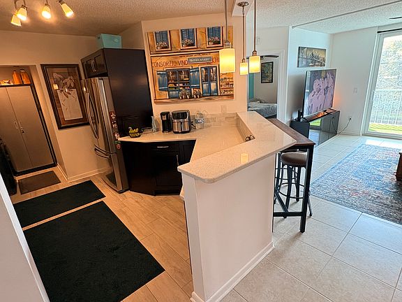 3rd image of 5936 Morningstar Cir APT 403