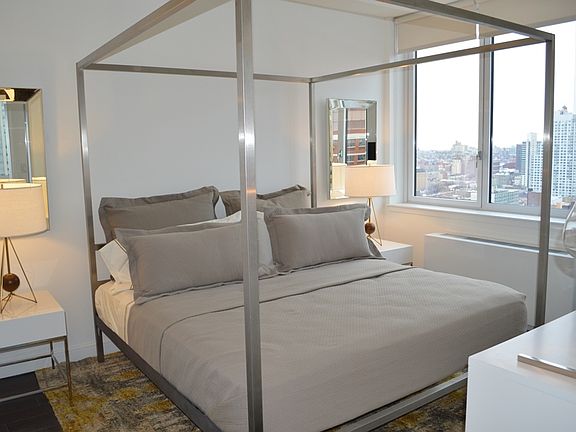 2nd image of 309 Gold St APT 26A