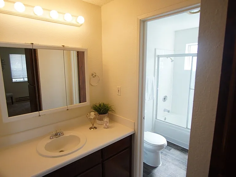 Sandlewood Apartments — Photo 15