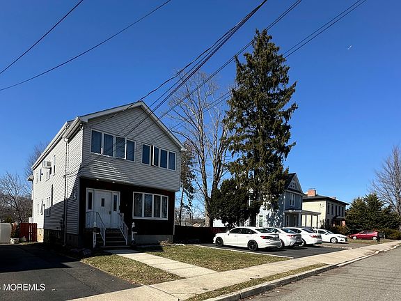 2nd image of 190 Jackson Street