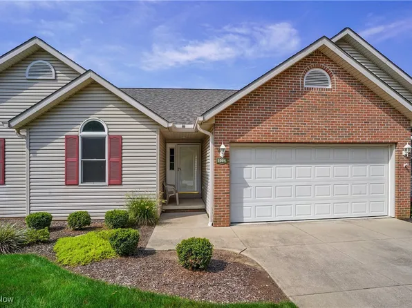 1504 Waters Edge Dr, Akron, OH 44313